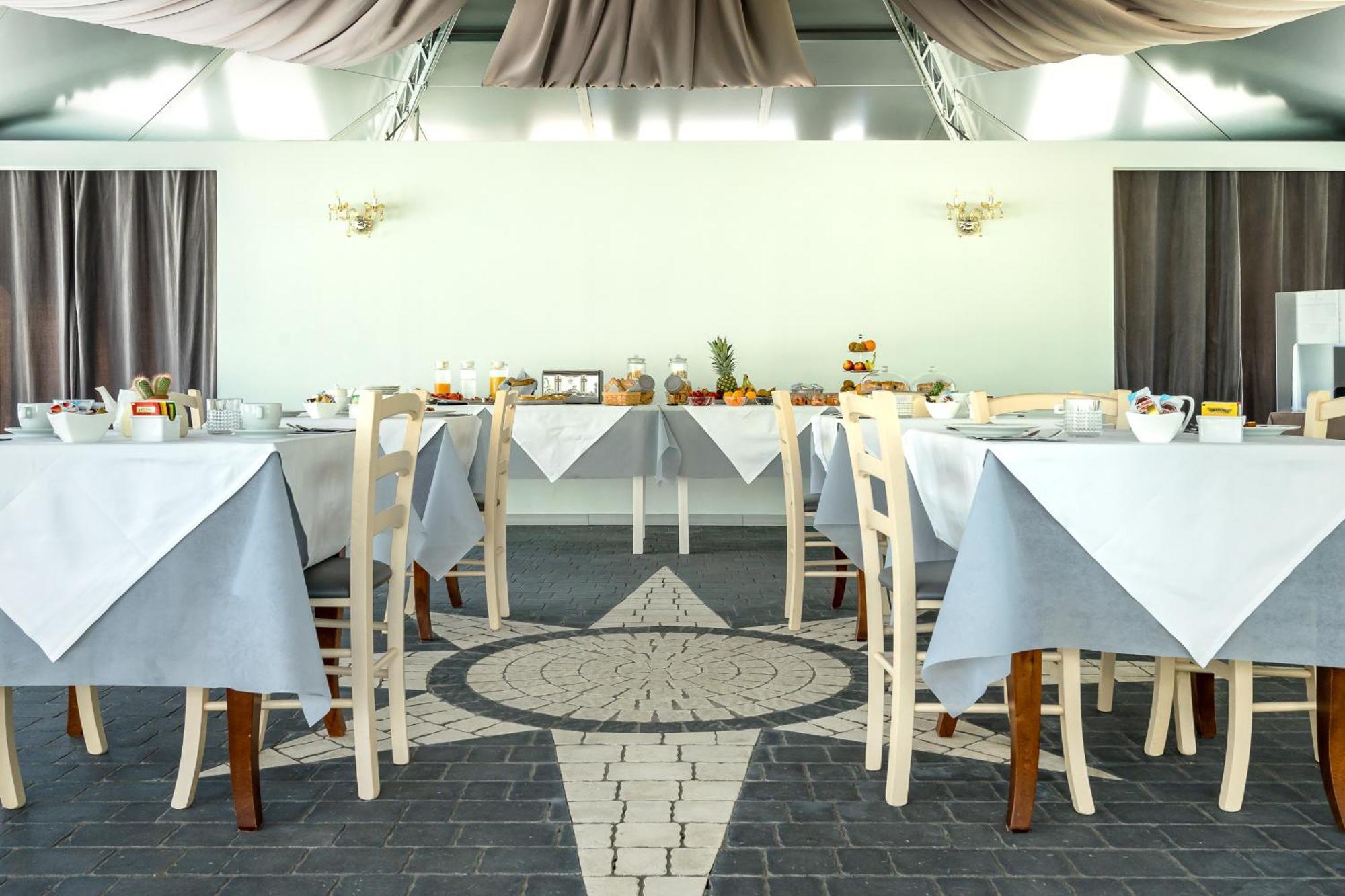 Casale Delle Ronde B&B Latina Buitenkant foto